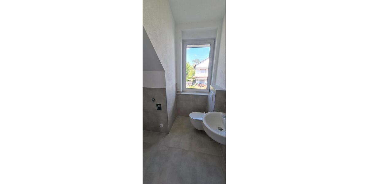Dachgeschoßwohnung Ludwigshafen am Rhein Ludwigshafen-Oggersheim - 3 Zimmer, 90 m&sup2;, 1.400&euro; | Angebot:26153710