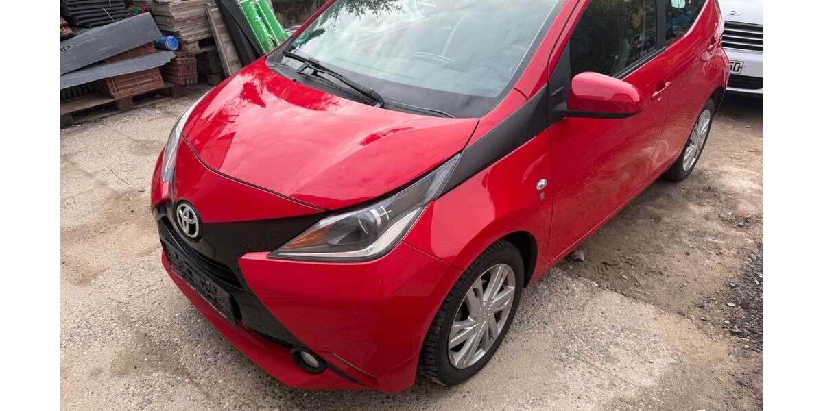 Toyota Aygo (X) 47.313 km 7.390 &euro; Frankenthal 67227