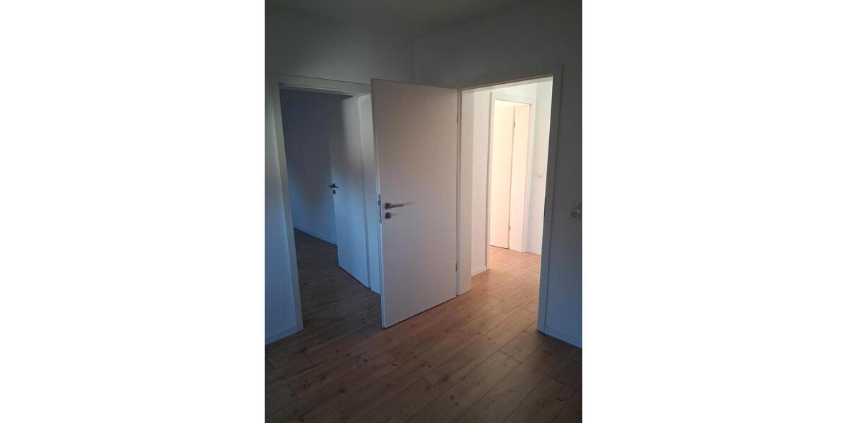 Dachgeschoßwohnung Ludwigshafen am Rhein Mundenheim - 2 Zimmer, 60 m&sup2;, 830&euro; | Angebot:26320358