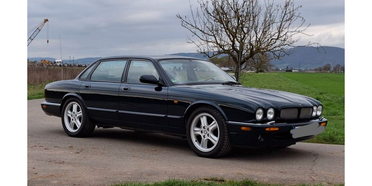 Jaguar XJR 124.300 km 12.900 &euro; Heidelberg 69123