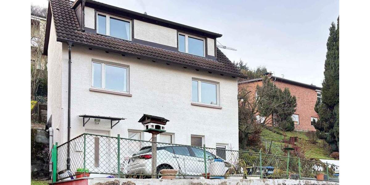 Solides Einfamilienhaus mit hellen Räumen, Garten und eleganter Eichenholztreppe in HD-Ziegelhausen! 4 zimmer