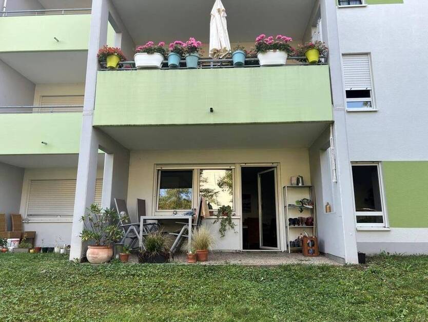 Charmante 2-Zimmer-ErdgeschossEigentumswohnung mit Terrasse, Gartenanteil und Tiefgaragenstellplatz in Leimen