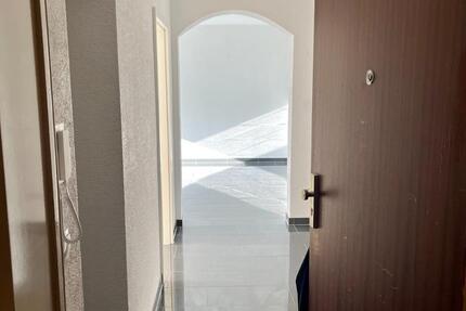 Schöne 3-Zimmer-Wohnung mit Balkon und Einbauküche 3 zimmer