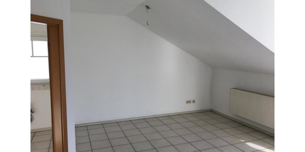 Dachgeschoßwohnung Ludwigshafen am Rhein Edigheim - 2 Zimmer, 54 m&sup2;, 695&euro; | Angebot:25422686