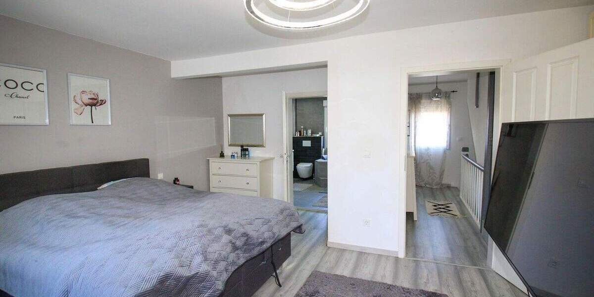 Reihenmittelhaus Mannheim Käfertal - 4 Zimmer, 110 m&sup2;, 429.000&euro; | Angebot:25373976