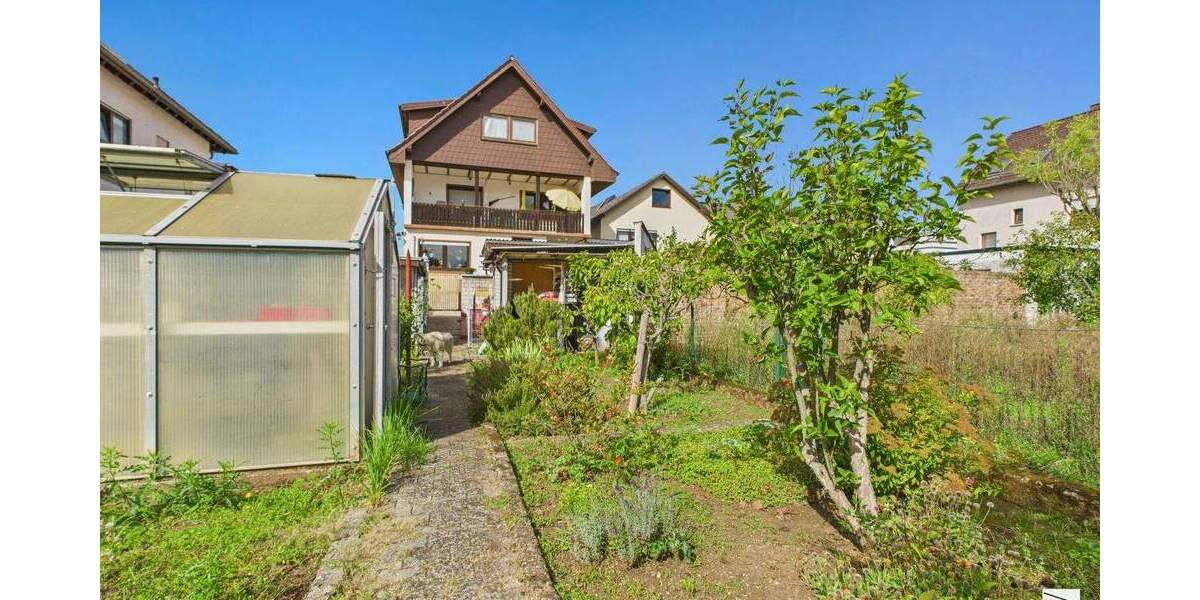 ***3-Familienhaus -teilvermietet- mit großem Grundstück und Entwicklungspotenzial in Brühl*** 7 zimmer