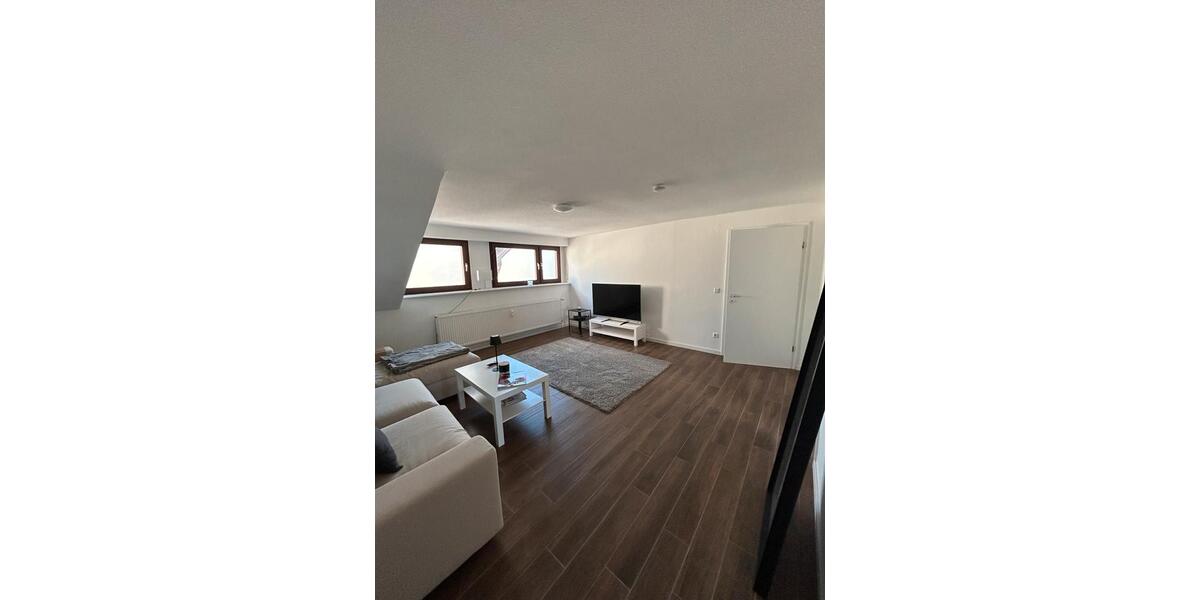 Dachgeschoßwohnung Wiesloch - 3 Zimmer, 70 m&sup2;, 814&euro; | Angebot:26147825