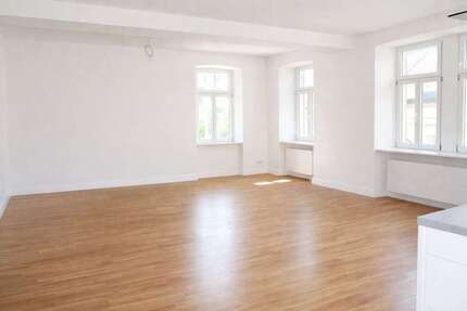 Wohnung Sinsheim - 3 Zimmer, 110 m&sup2;, 1.200&euro; | Angebot:25541923