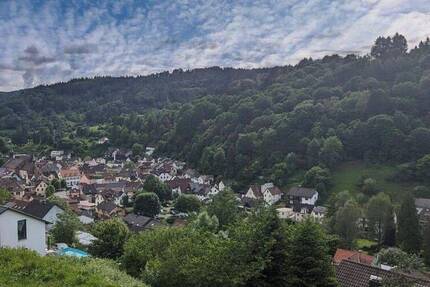Sonniges Grundstück mit unverbaubarem mit Blick ins Tal