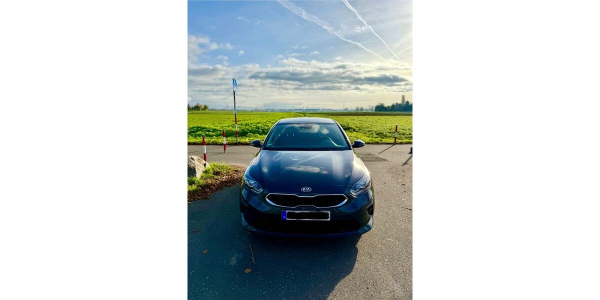 Kia ceed / Ceed 52.171 km 15.249 &euro; Mannheim 68163