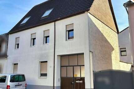 Haus Hockenheim - 14 Zimmer, 437 m&sup2;, 749.000&euro; | Angebot:24981233