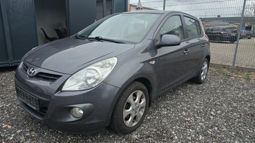 Hyundai i20 115.000 km 4.475 € Schwetzingen 68723