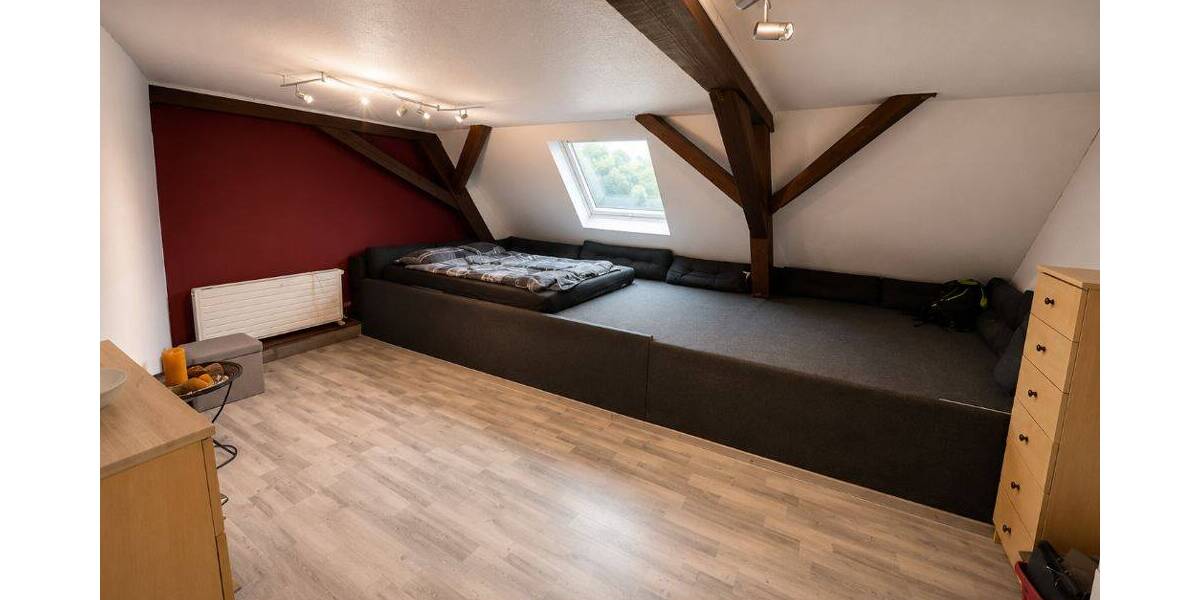 Einfamilienhaus Sinsheim / Waldangelloch Waldangelloch - 9 Zimmer, 249 m&sup2;, 299.000&euro; | Angebot:26862718