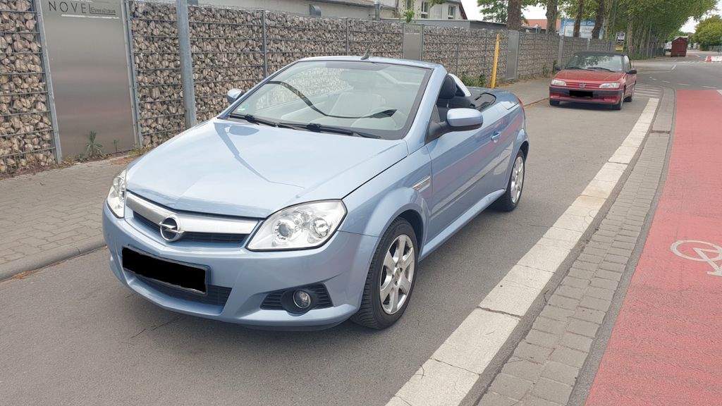 Opel Tigra 84.400 km 3.699 &euro; Lorsch 64653