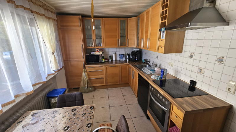 ObjNr:19765 - Sehr gepflegtes 3-Fam. Haus mit Garage, Terrasse und Balkon in Gorxheimertal 8.5 zimmer