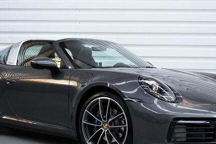 Porsche 992 6.600 km 144.990 &euro; Forst 76694