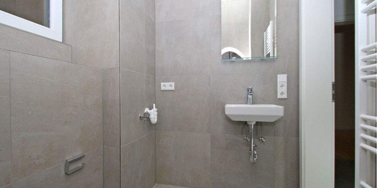 Erstbezug nach Kernsanierung - moderne 2-Zimmer-Wohnung im charmanten Altbau 2 zimmer