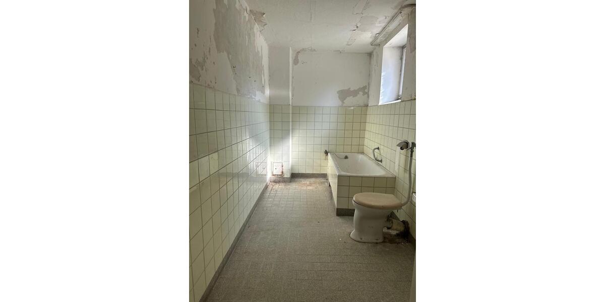 Einfamilienhaus Leimen - 6 Zimmer, 162 m&sup2;, 215.000&euro; | Angebot:27097348