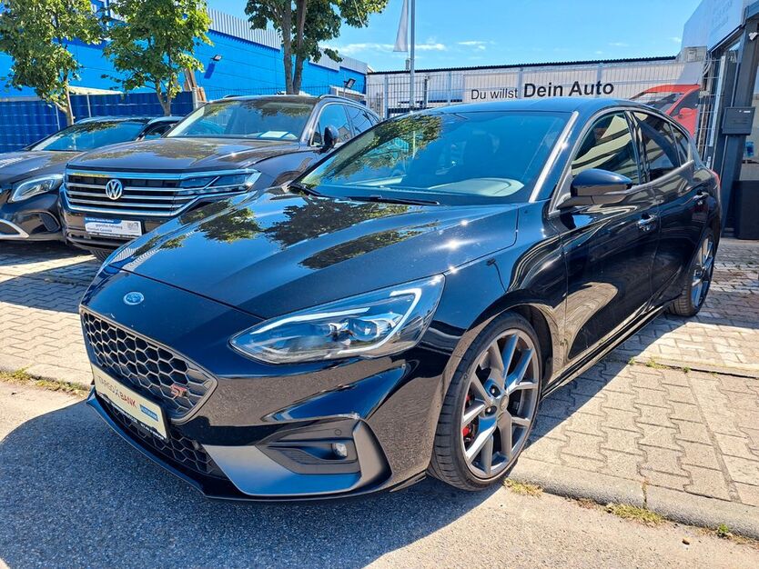 Ford Focus 70.000 km 23.990 € Brühl 68782