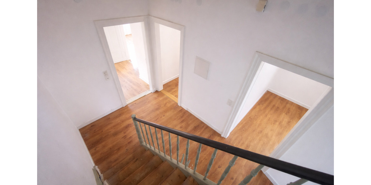 Etagenwohnung Heppenheim (Bergstraße) - 6.5 Zimmer, 130 m&sup2;, 1.390&euro; | Angebot:26415781