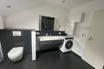 Helle 4,5 Zimmer Dachgeschoßwohnung mit großem Grundstücksanteil und Carport in Südhessen