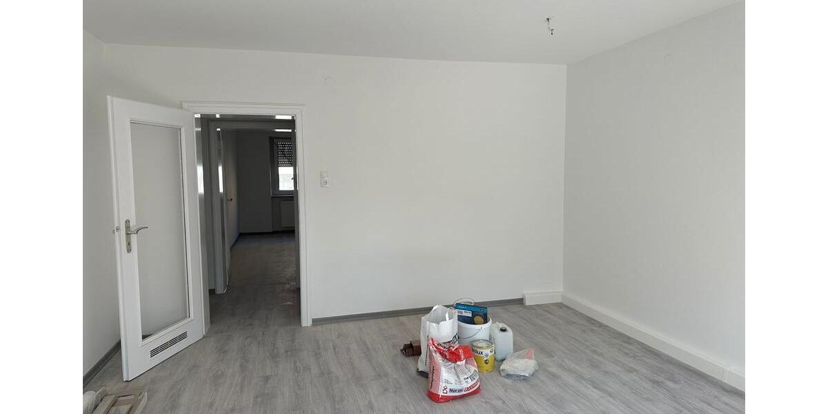 Etagenwohnung Ludwigshafen am Rhein Ludwigshafen-Hemshof - 3 Zimmer, 96 m&sup2;, 1.800&euro; | Angebot:25876504