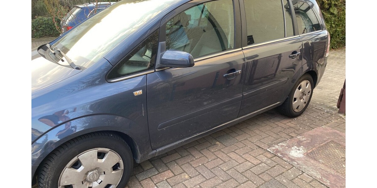 Opel Zafira B 240.607 km 1.680 &euro; Mauer 69256