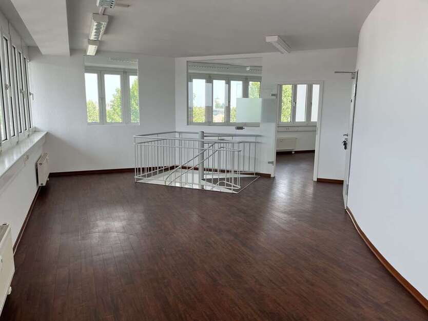 Büro in Schwetzingen 1.100 € 119 m²