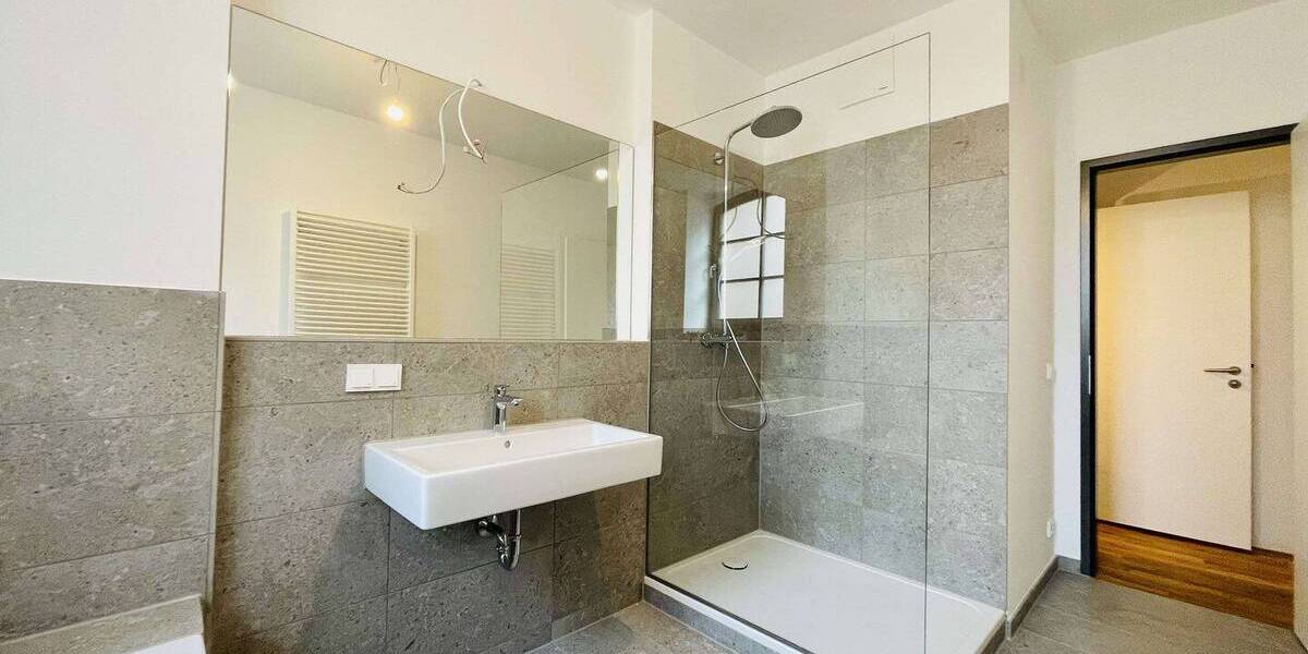 Zimmer Mannheim Wohlgelegen - 2 Zimmer, 78 m&sup2;, 1.060&euro; | Angebot:26378078