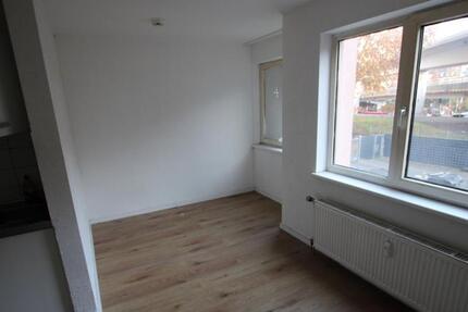 Wohnung (Nähe Lu Hbf) dringend für Februar 1 zimmer