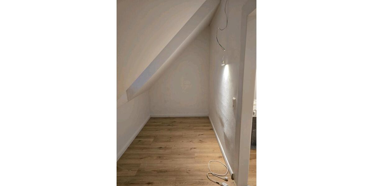 Dachgeschoßwohnung Waldbrunn - 3 Zimmer, 91 m&sup2;, 750&euro; | Angebot:26660129