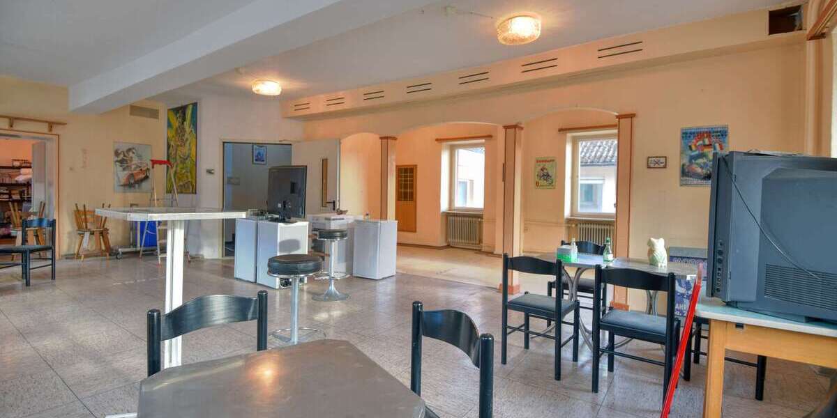 Ehemaliges Gasthaus mit 3 Einzelzimmer & 5 potentiellen Wohnungen inkl. Gaststätte und Parkplätze - Gewerbeobjekt Neckarsteinach | Angebot:26059021