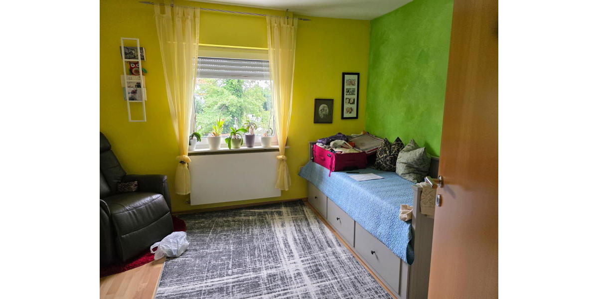 ObjNr:19733 - Moderisierte Doppelhaushälfte mit Garten und sep. Wohnung oder Gewerbeeinheit 7 zimmer