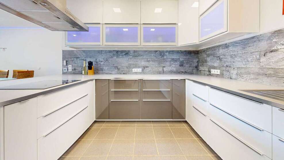 Panorama ZFH mit sagenhaftem Ausblick Energieeffizient & am Waldrand Garten,Balkone & Terrasse 7 zimmer