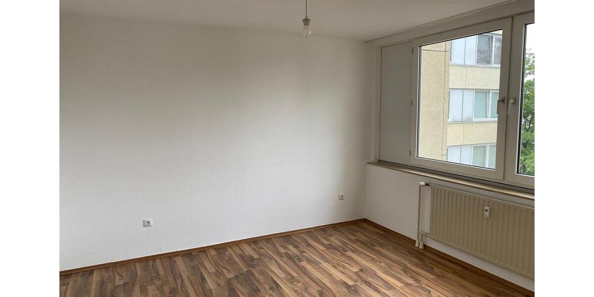 Etagenwohnung Ludwigshafen am Rhein Ludwigshafen-Hemshof - 4 Zimmer, 81 m&sup2;, 215.000&euro; | Angebot:26505425