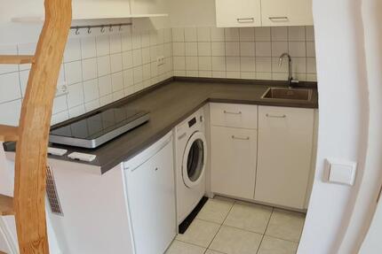 Renovierte, sehr gut angebundene 1-Zi. DG-Wohnung mit EBK 1 zimmer