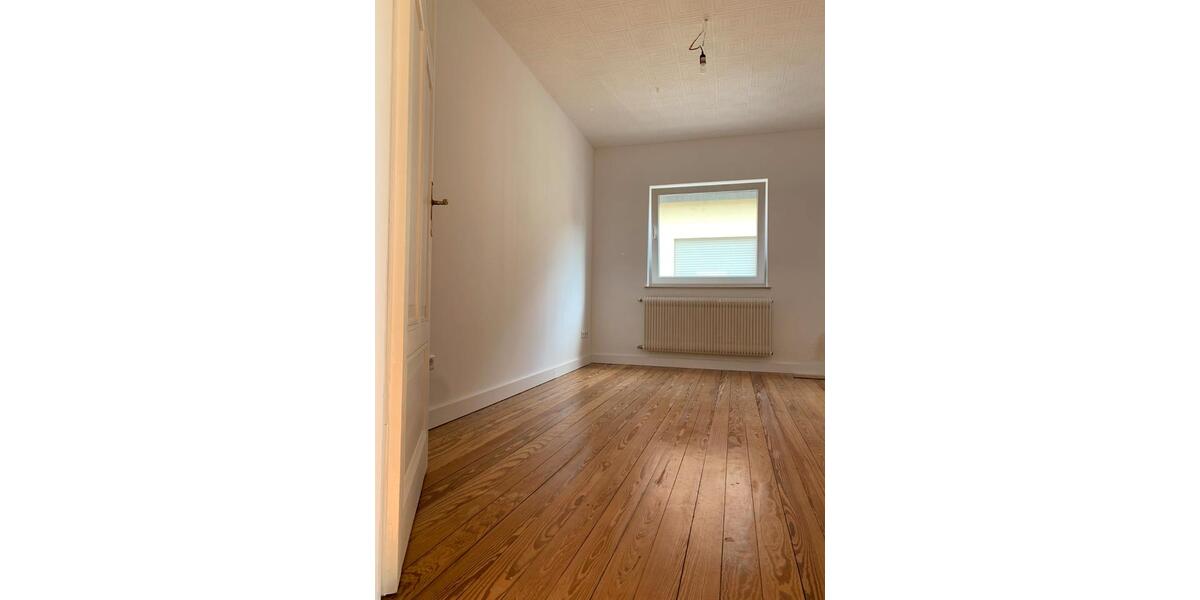 Einfamilienhaus Mannheim Feudenheim - 9 Zimmer, 180 m&sup2;, 450&euro; | Angebot:26089094