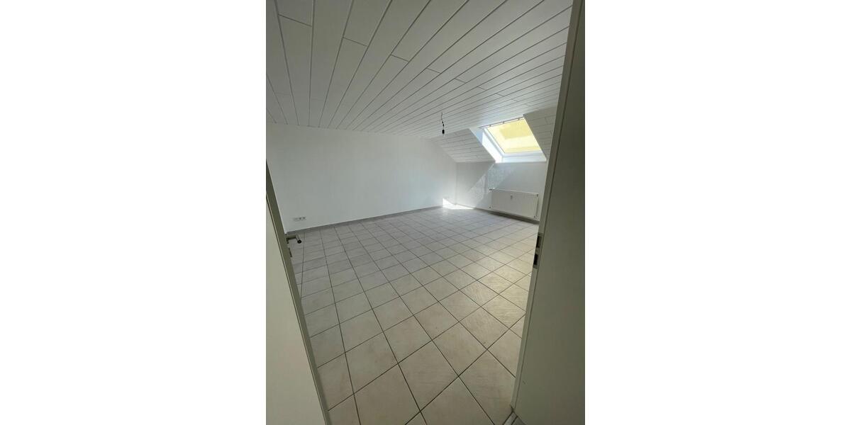 Etagenwohnung Hockenheim - 3 Zimmer, 77 m&sup2;, 239.000&euro; | Angebot:26367765