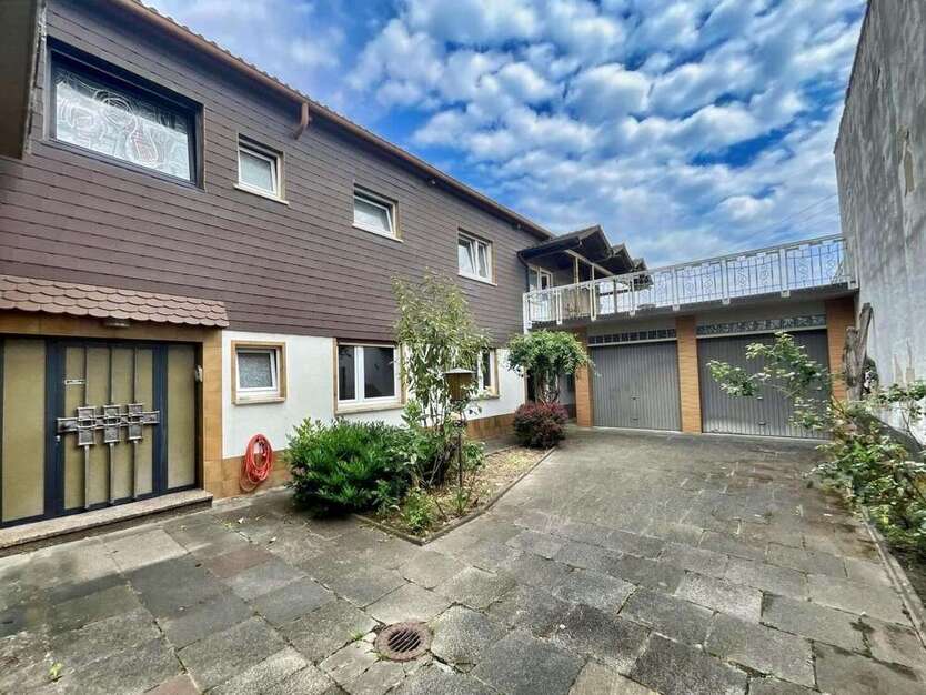 Haus zum Kaufen in Dudenhofen 475.000 € 264 m²