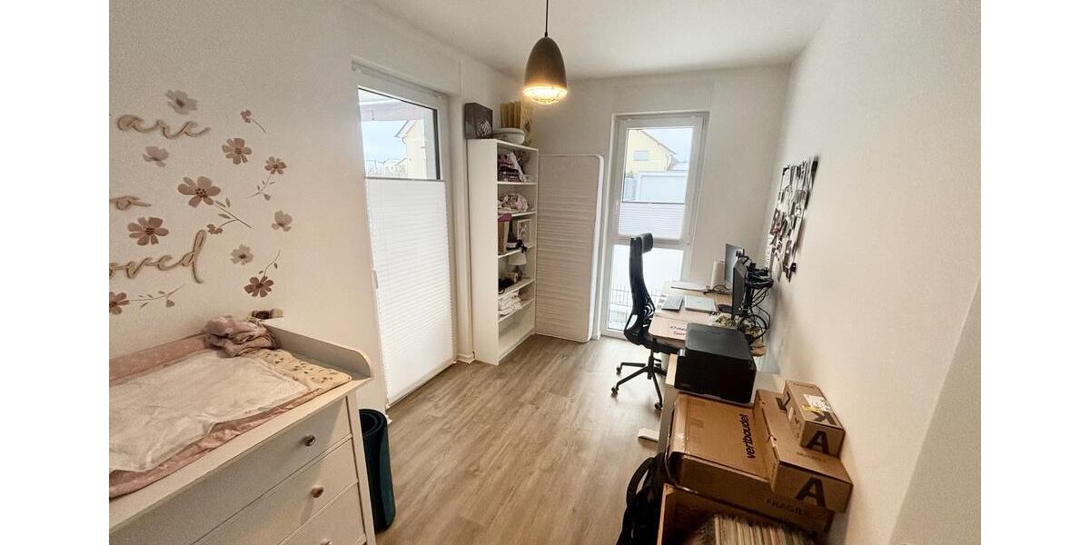 Etagenwohnung Römerberg - 4 Zimmer, 97 m&sup2;, 1.300&euro; | Angebot:25186790