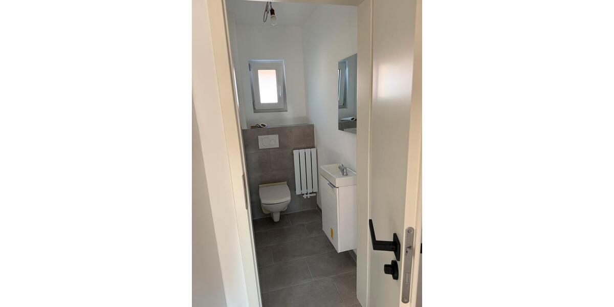 Hochparterre Hockenheim - 4 Zimmer, 100 m&sup2;, 1.380&euro; | Angebot:25841328