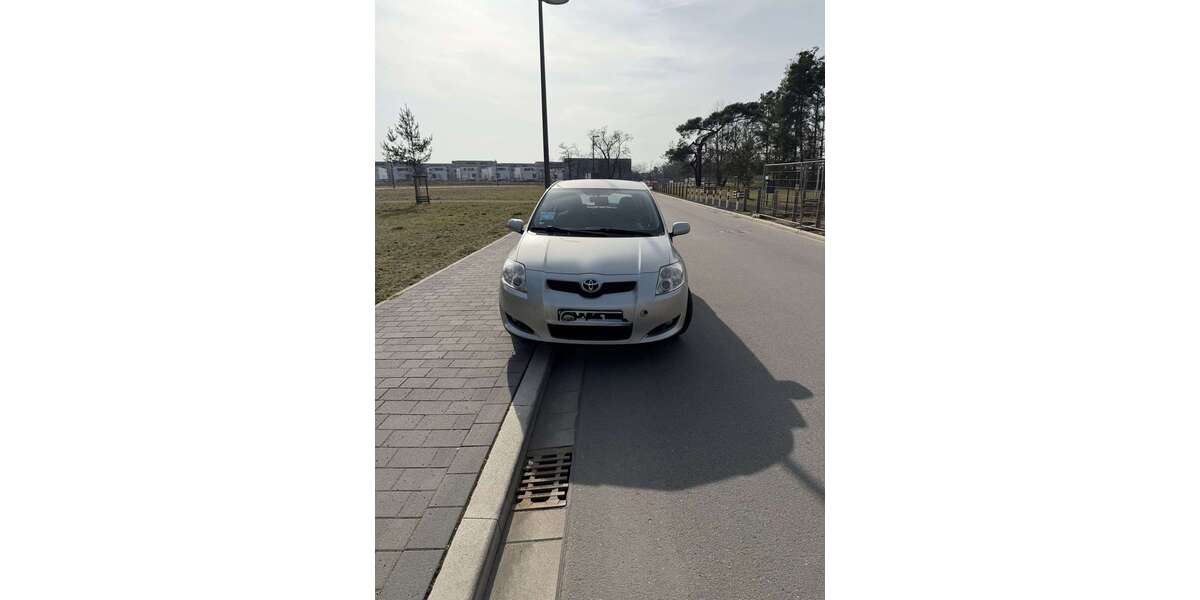 Toyota Auris 232.000 km 3.500 &euro; Mannheim 68309