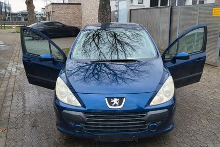 Peugeot 206 182.000 km 2.099 &euro; Ludwigshafen am Rhein 67065