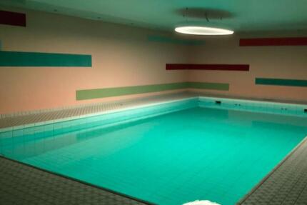 Moderne 2-Zimmer-Wohnung mit Pool, Sauna und Stellplatz in ruhige 2 zimmer