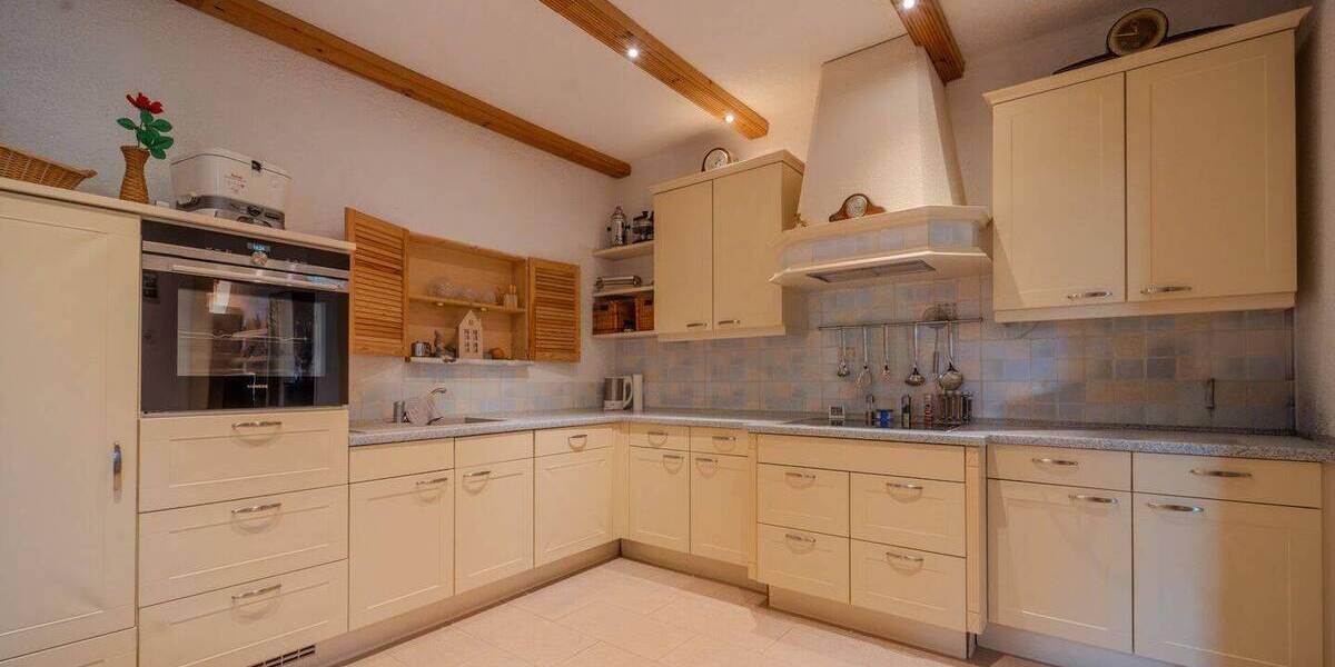 Mehrfamilienhaus, Wohnhaus Ludwigshafen am Rhein Oppau - 7 Zimmer, 227 m&sup2;, 485.000&euro; | Angebot:26616725