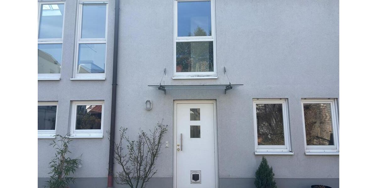 Maisonettenwohnung Ludwigshafen am Rhein Rheingönheim - 4 Zimmer, 150 m&sup2;, 1.300&euro; | Angebot:25784264