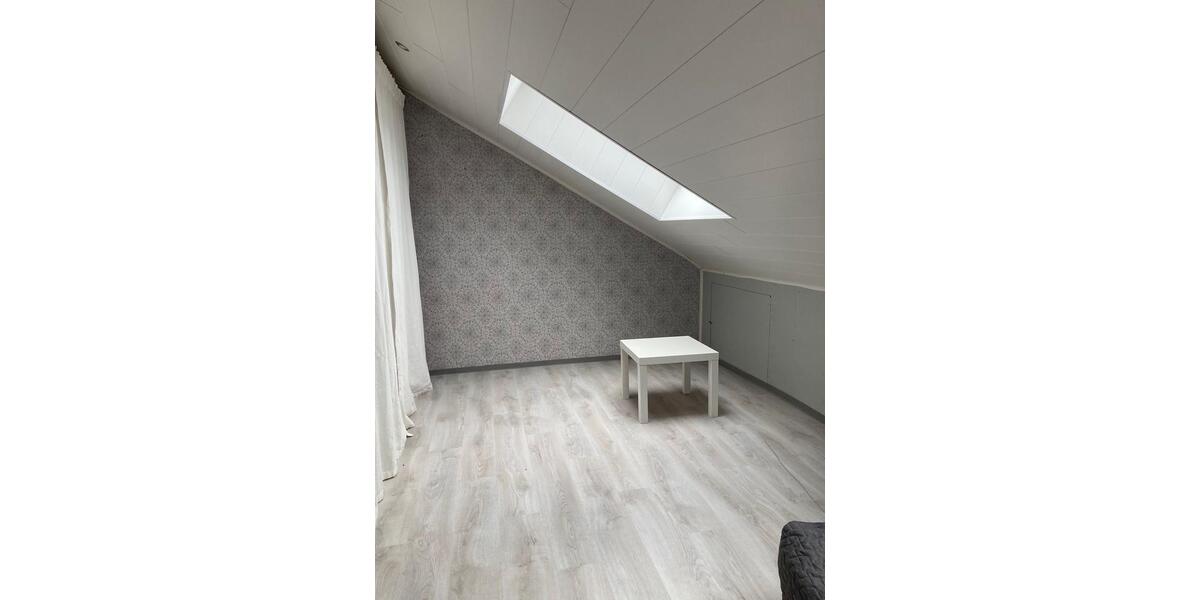 Dachgeschoßwohnung Heddesheim - 1 Zimmer, 27 m&sup2;, 580&euro; | Angebot:25995010