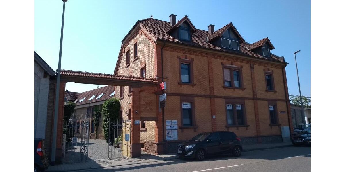 71m² hochwertige vollmöblierte Maisonette-Wohnung mit Einbauküche, Balkon, Kamin und Galerie 2 zimmer