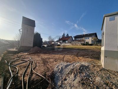 BAUEN MIT SEHR SCHÖNEM AUSBLICK