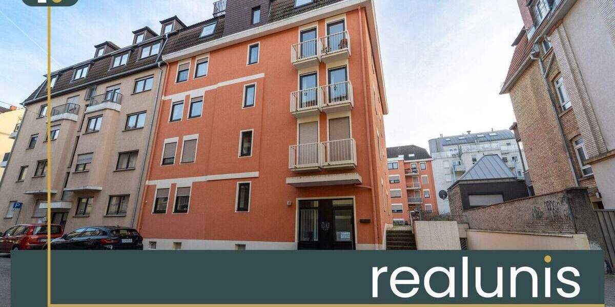 Lichtdurchflutete DG-Wohnung mit Fahrstuhl und TG-Stellplatz 3 zimmer